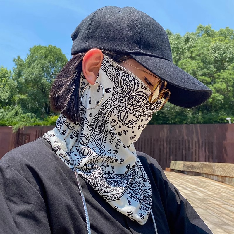 Sunscreen Face Mask for Men, F - огляд і ціна Ascot Neck Scarf